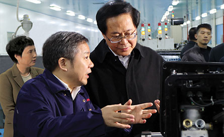 第十四屆全國政協常委、人口資源環境委員會主任車俊（時任浙江省委書記、省人大常委會主任）視察瑞立。